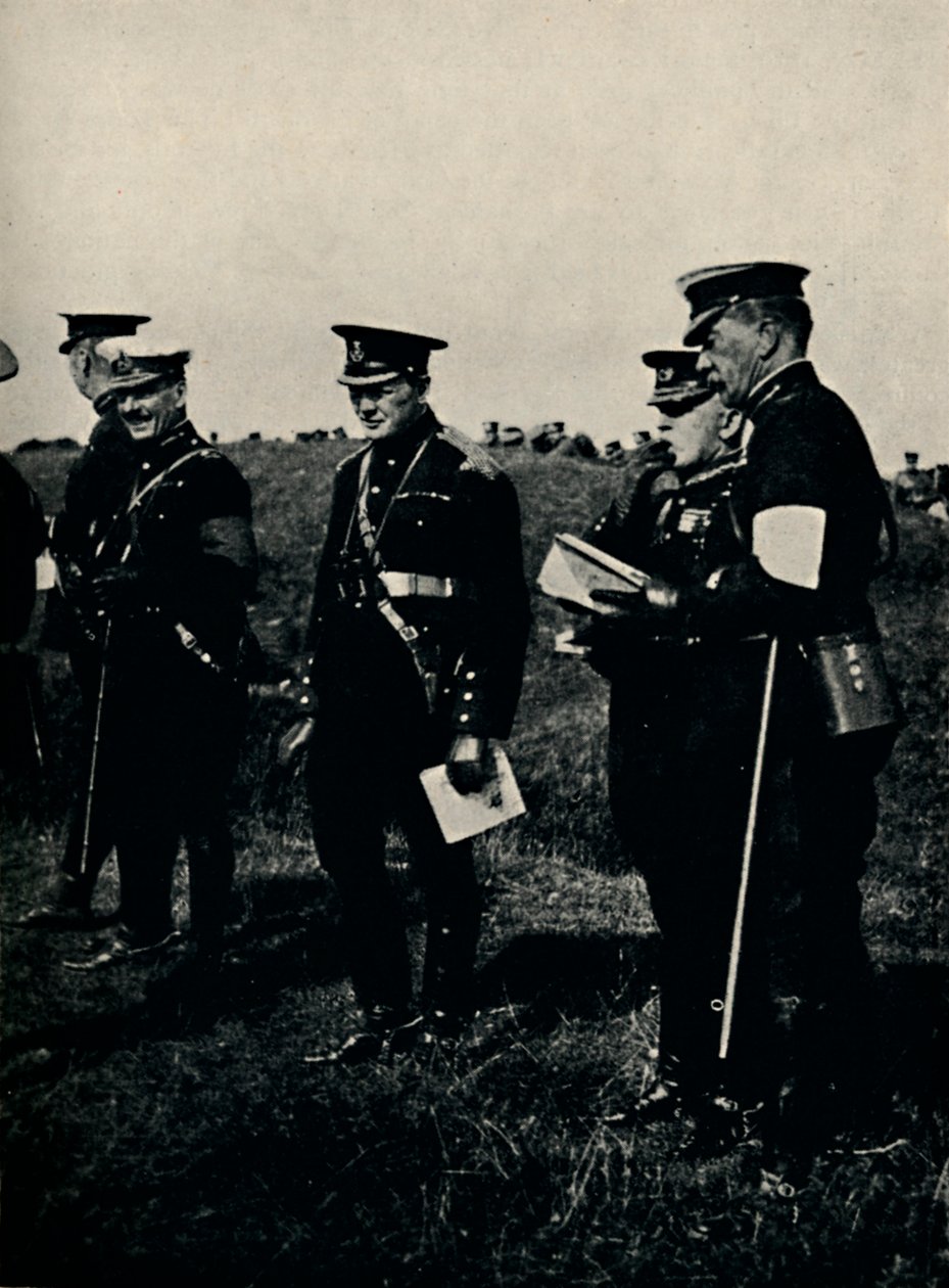 Med General French ved Army Manoevres, 1912, 1945. af Unbekannt