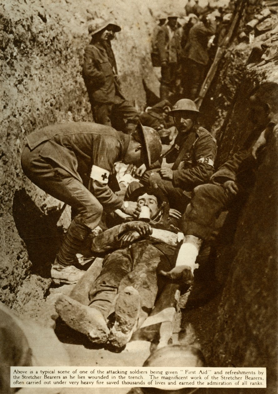 Såret soldat bliver behandlet i skyttegravene, Slaget ved Somme, Første Verdenskrig, 1916, 1935. af Unbekannt