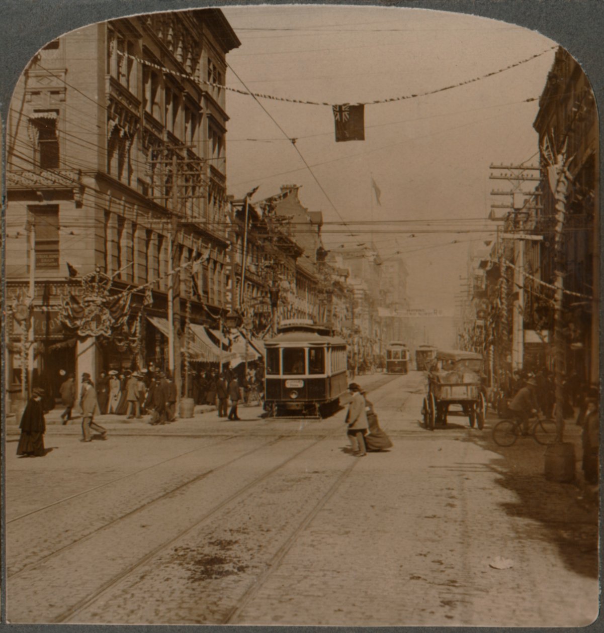 Yonge St., med udsigt mod nord fra King St., det travle centrum af Toronto, Canada, 1904 af Unbekannt