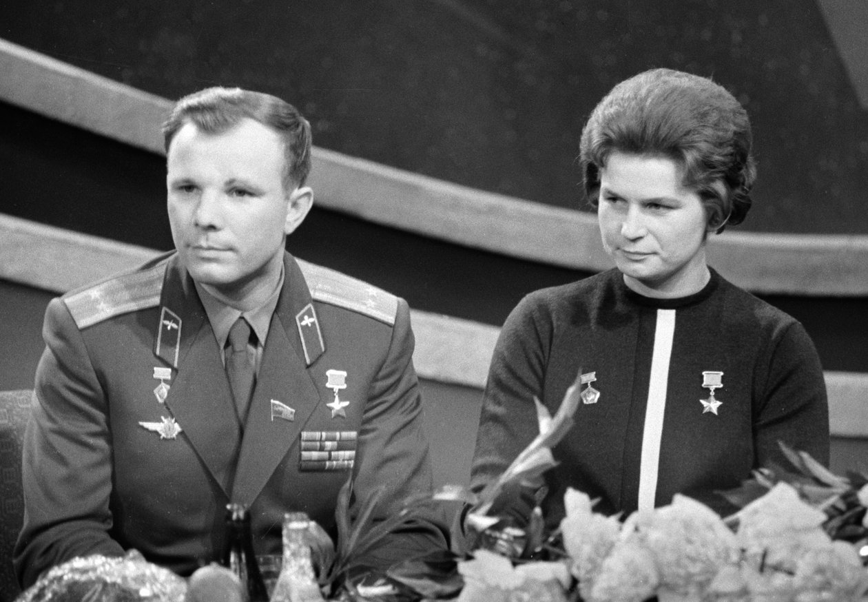 Yuri Gagarin og Valentina Tereshkova, russiske kosmonauter, 18 af Unbekannt