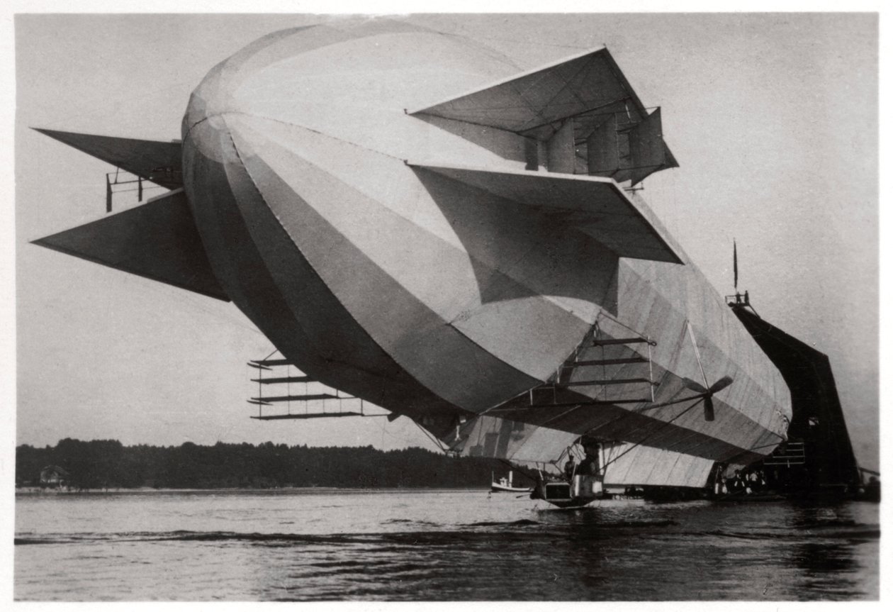 Zeppelin LZ3, købt af den tyske hær og blev betjent som Z1, 1906 1933 af Unbekannt