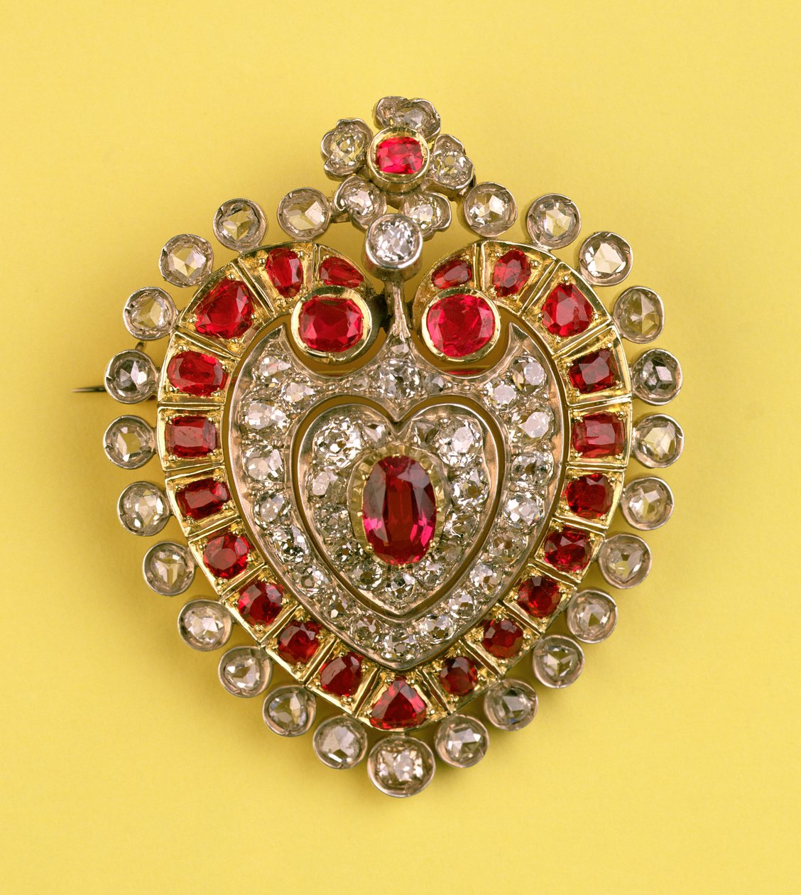 Antik hjerteformet broche (diamant og rubin) af Unbekannt Unbekannt