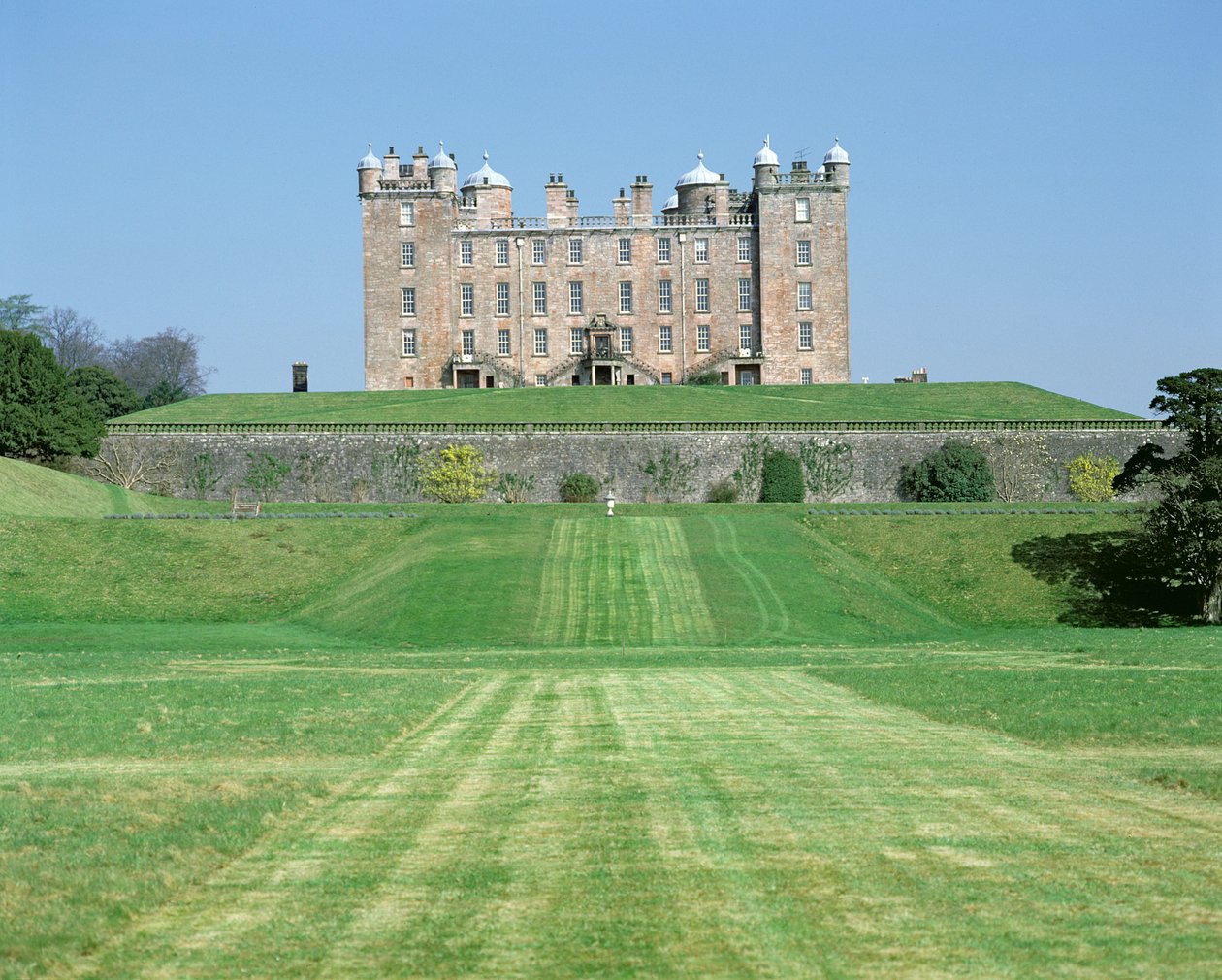 Drumlanrig Castle, Udsigt over det ydre, Scottish School, bygget 1679-91, Dumfries, Storbritannien af Unbekannt Unbekannt