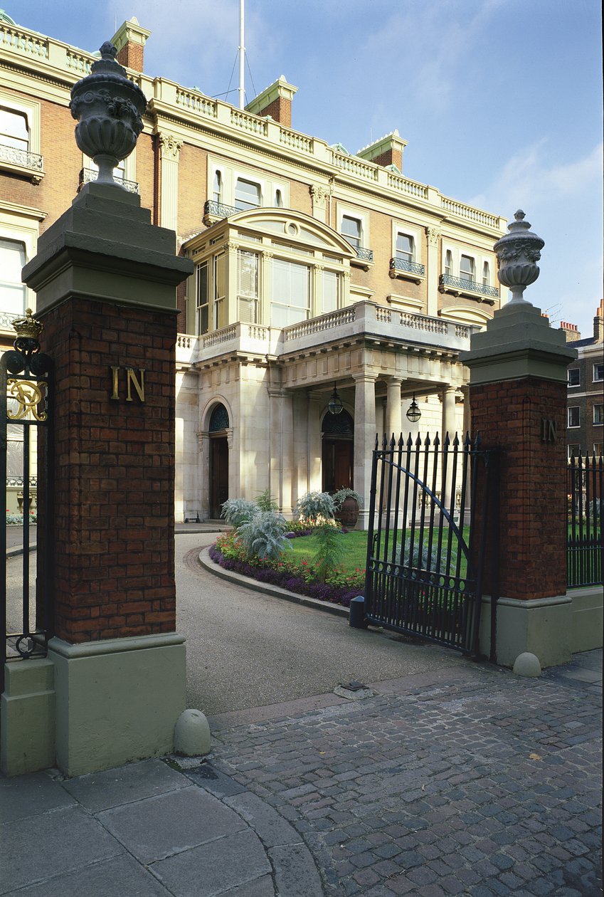 Udvendigt billede af indgangen til Hertford House, Manchester Square, London af Unbekannt Unbekannt