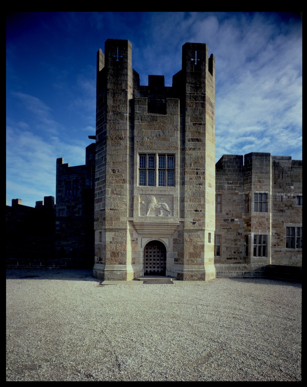 Hovedindgangen til Castle Drogo, designet af Sir Edwin Lutyens (1869-1944) 1910-30 af Unbekannt Unbekannt