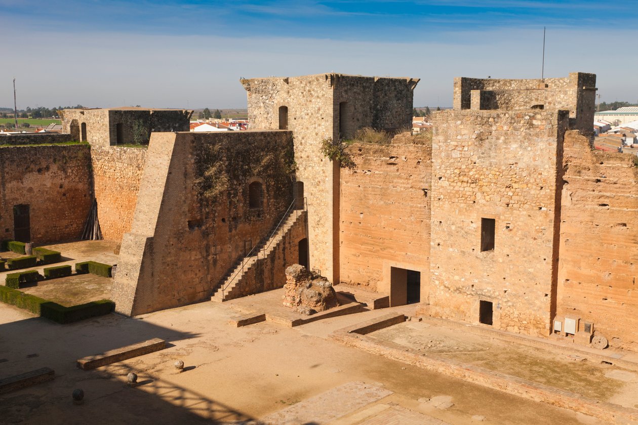 Niebla, Huelva-provinsen, Andalusien, det sydlige Spanien. Guzmanernes Slot. af Unbekannt Unbekannt