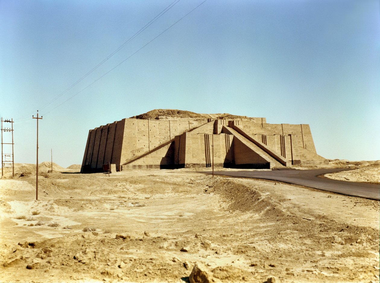 Nordøstlige facade af ziggurat, ca. 2100 f.Kr. (foto) af Unbekannt Unbekannt