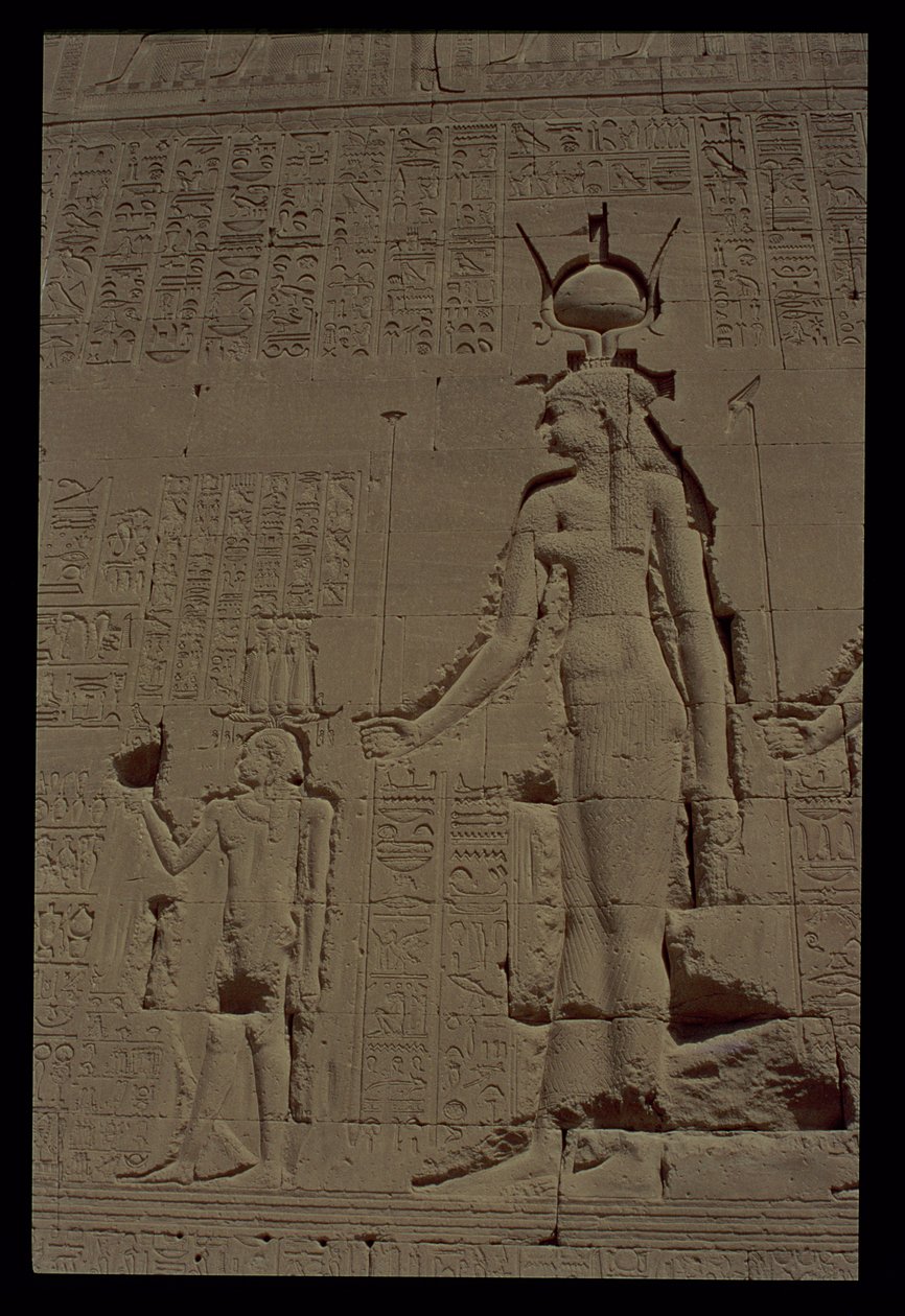 Relief forestillende Hathor og hendes søn, Ihy, fra templets bagvæg, ca. 125 f.Kr.-60 e.Kr. af Unbekannt Unbekannt