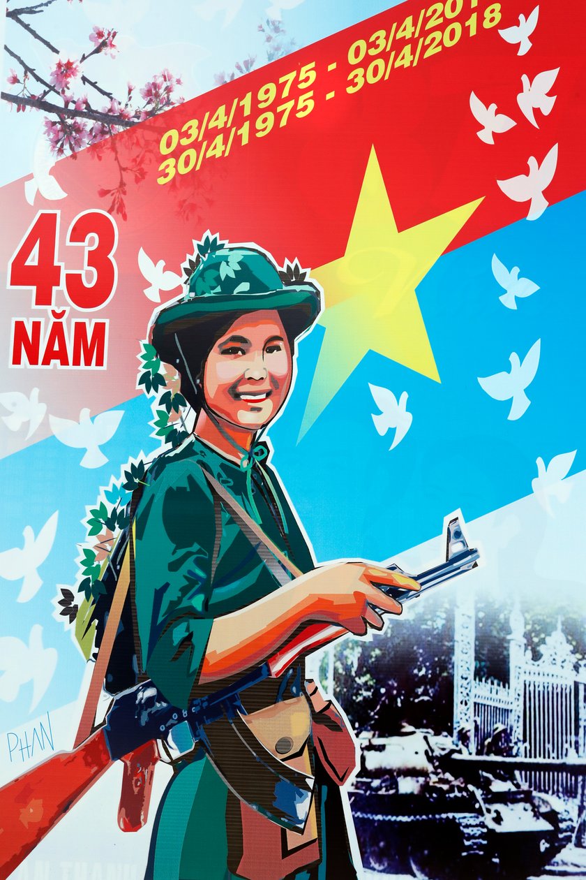 Kommunistisk regerings propagandaplakat på gaden, Dalat, Vietnam af Unbekannt Unbekannt