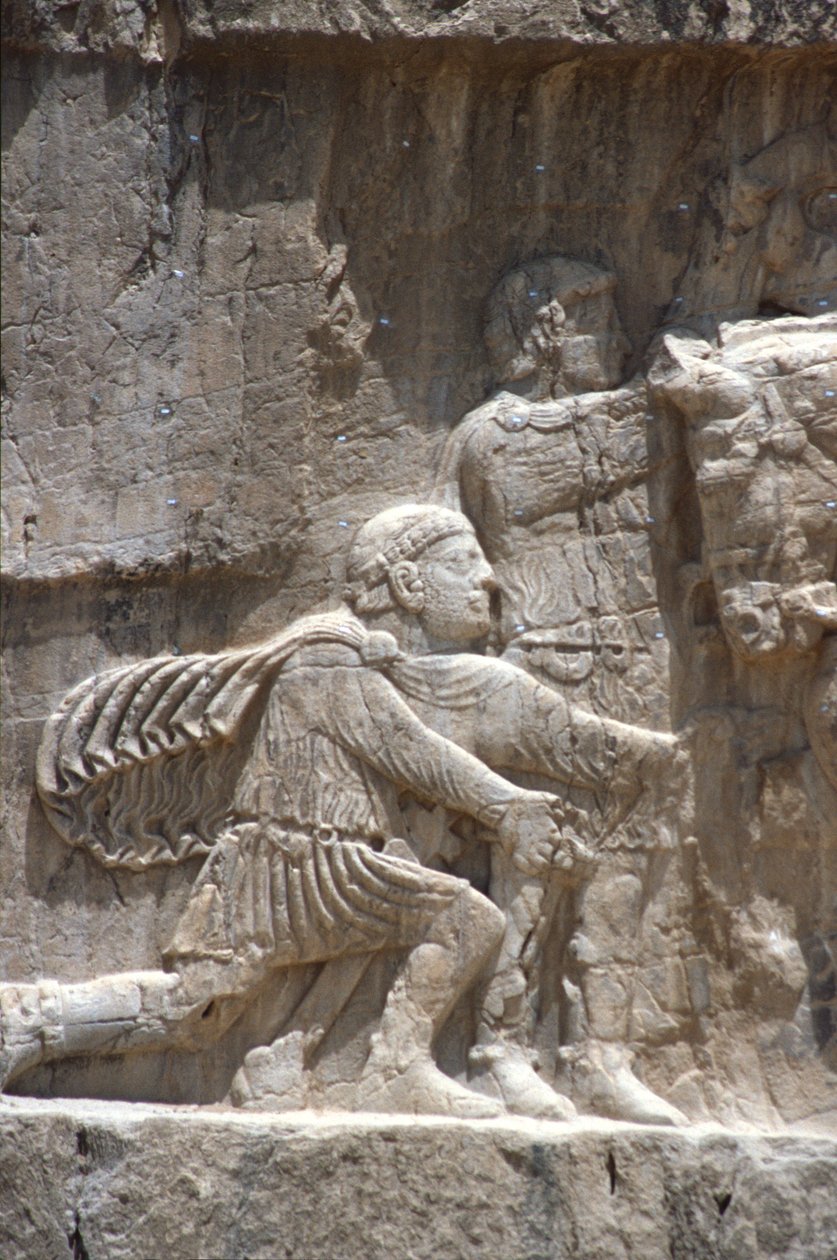 Detalje af den romerske kejser Filip den araber, der knæler foran Shapur II, Naqsh-e Rostam af Unbekannt Unbekannt