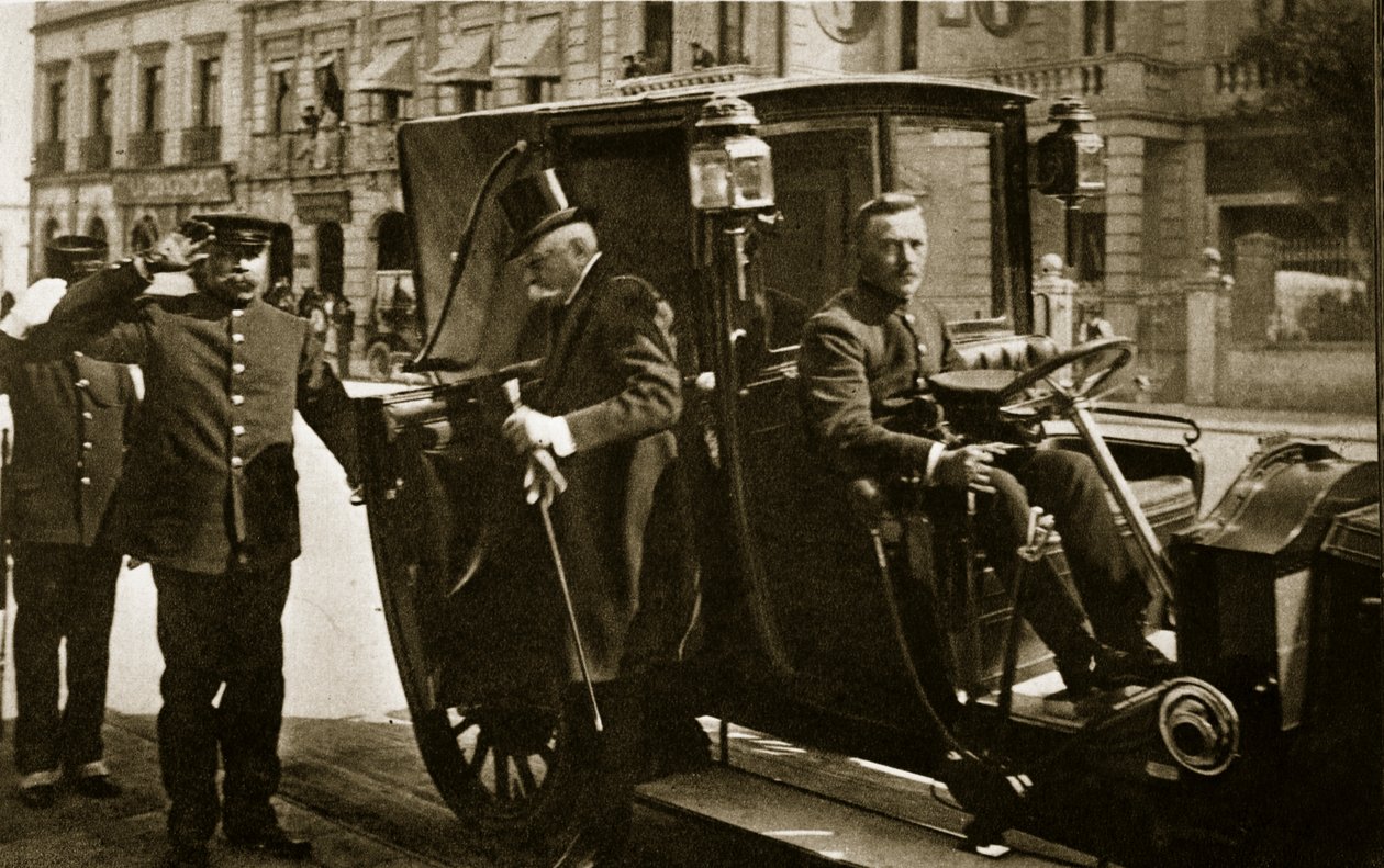 Porfirio Diaz ankommer til paladsets kontorer, ca. 1910 af Unbekannt Unbekannt