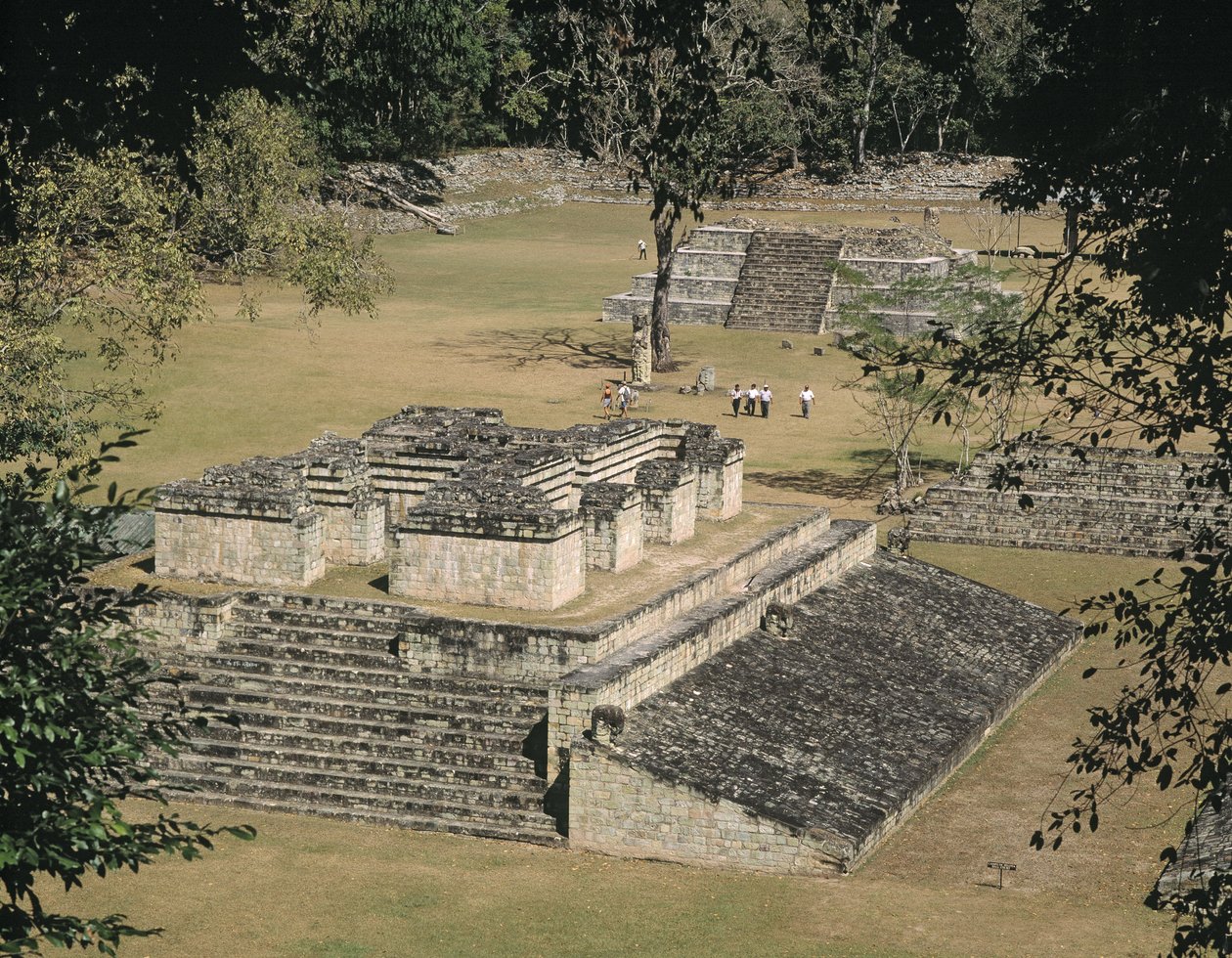 The Great Square, Maya-ruiner, klassisk periode, ca. 300-900 e.Kr af Unbekannt Unbekannt