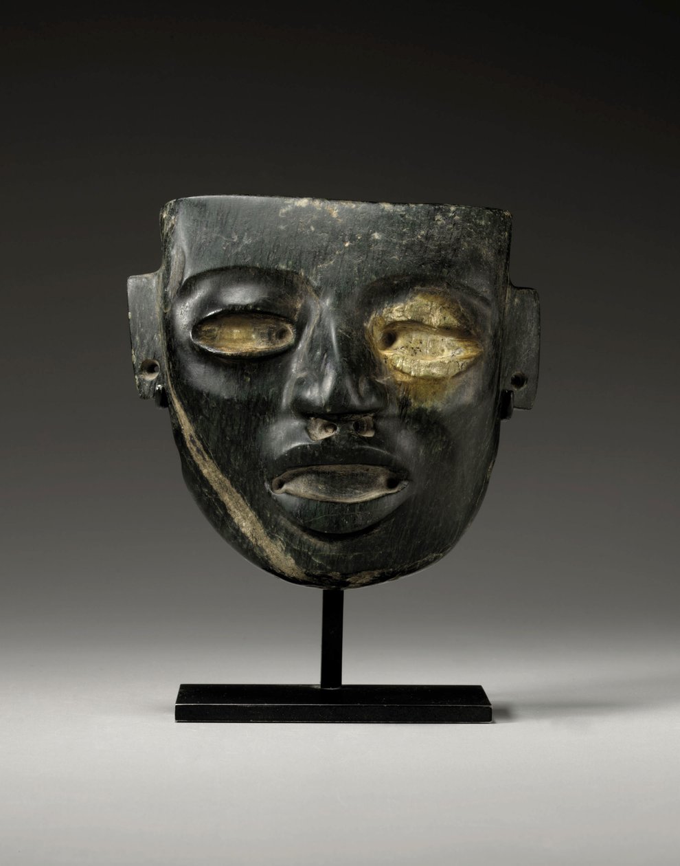 En Teotihuacan stenmaske, udskåret med en dignitærs ungdommelige ansigt, ca. 450-650 af Unbekannt