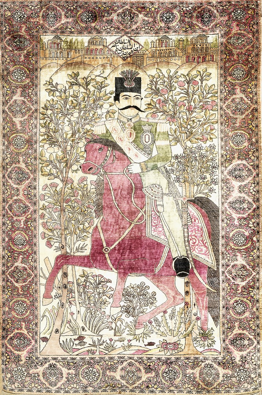 Et antikt Kashan "mochtasham" billedtæppe af silke, der forestiller den monterede figur af Naser al-Din Shah af Unbekannt