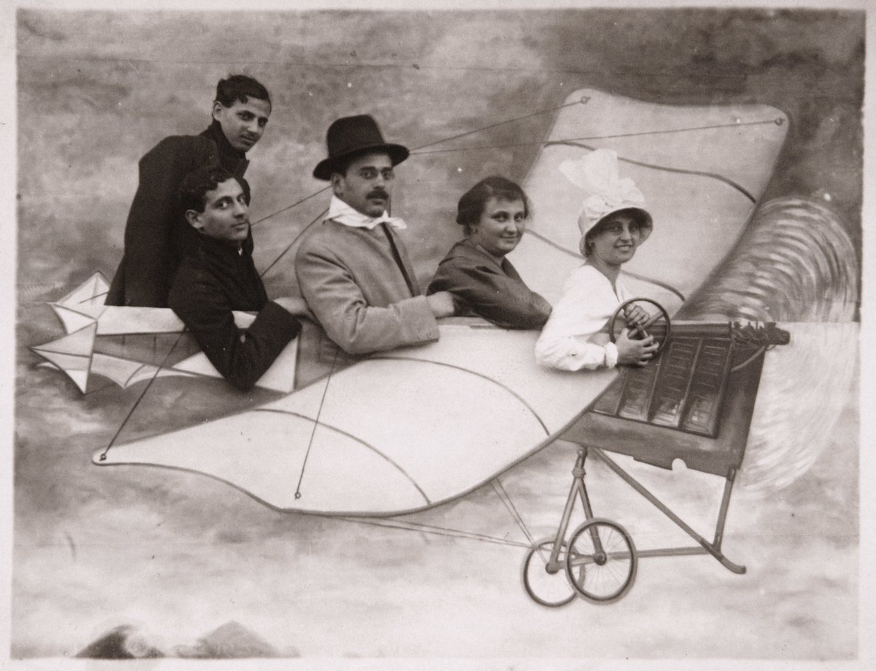 Kunst. Fotografering. Folk på et fly. Foto i en messe, Ungarn af Unbekannter Künstler