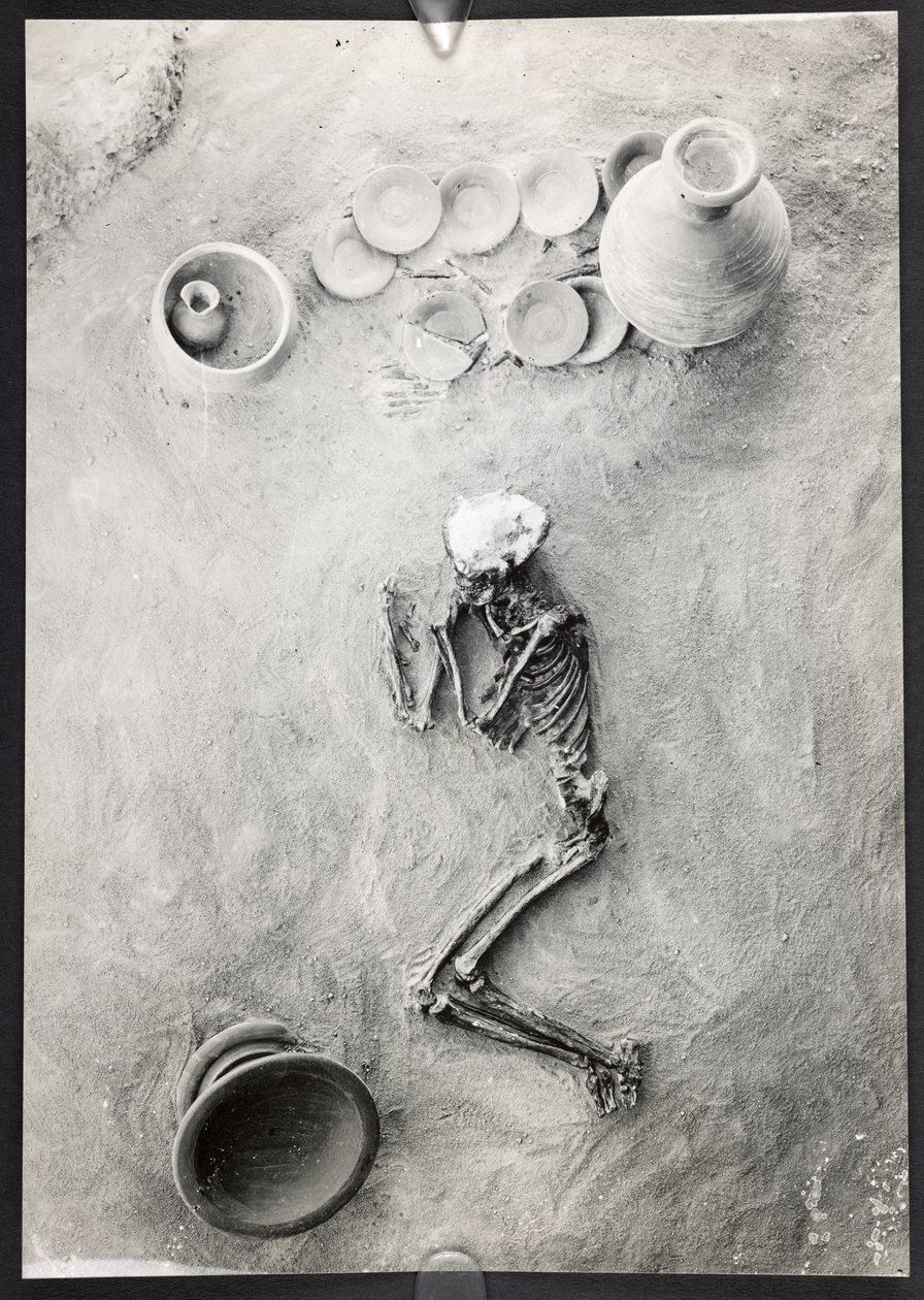 Gravgruppe på kirkegård på Site H, Eastern Trench, Harappa Excavations, Mohenjo-Daro (s/h foto) af Unbekannter Künstler