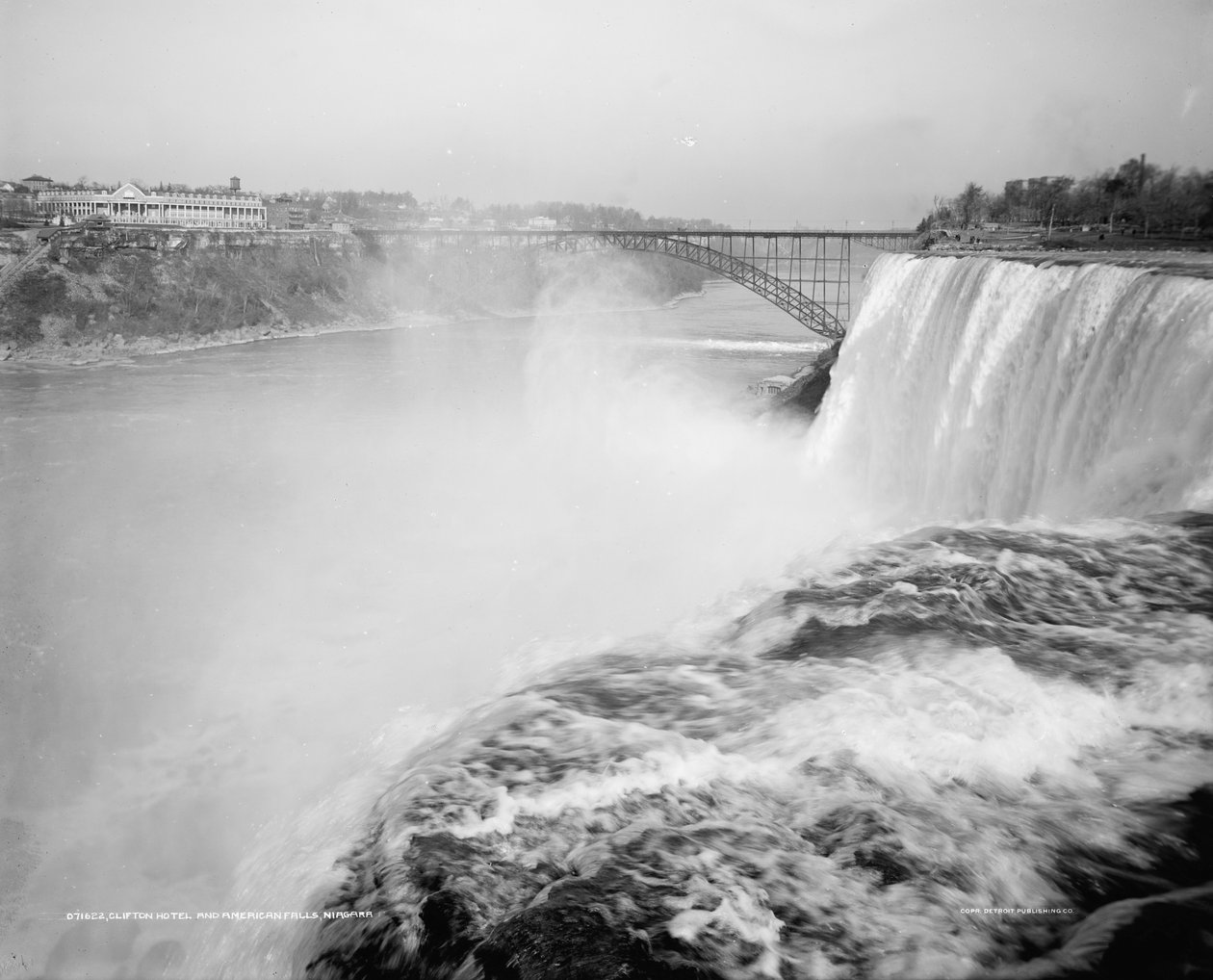 Clifton Hotel og American Falls, Niagara af Unbekannter Künstler