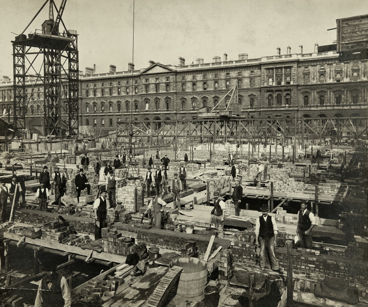 Opførelse af de nye regeringskontorer, Great George Street, Westminster, London, 24. september 1902, Storbritannien (s/h-foto) af Unbekannter Künstler