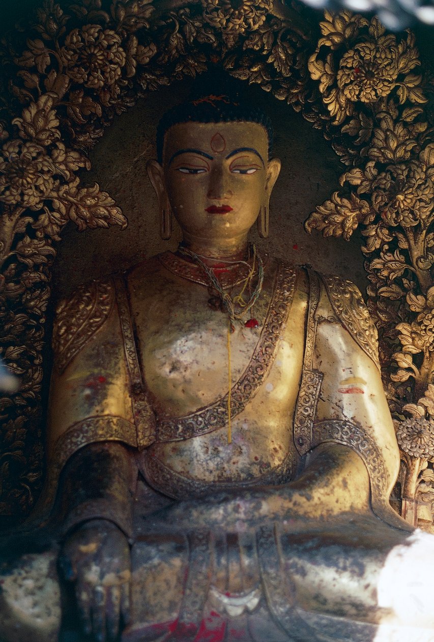 Krypt med statue af Buddha, Swayambhunath (abetemplet), Kathmandu-dalen (Unescos verdensarvsliste af William M. Timlin