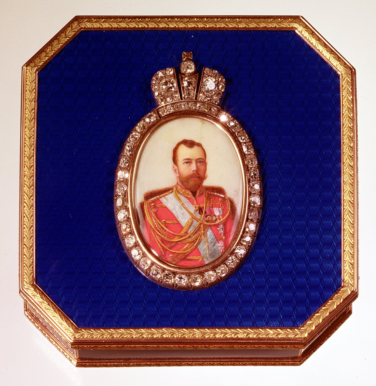 Faberge blå emaljekasse, med portræt af zar Nicholas II af Unbekannt