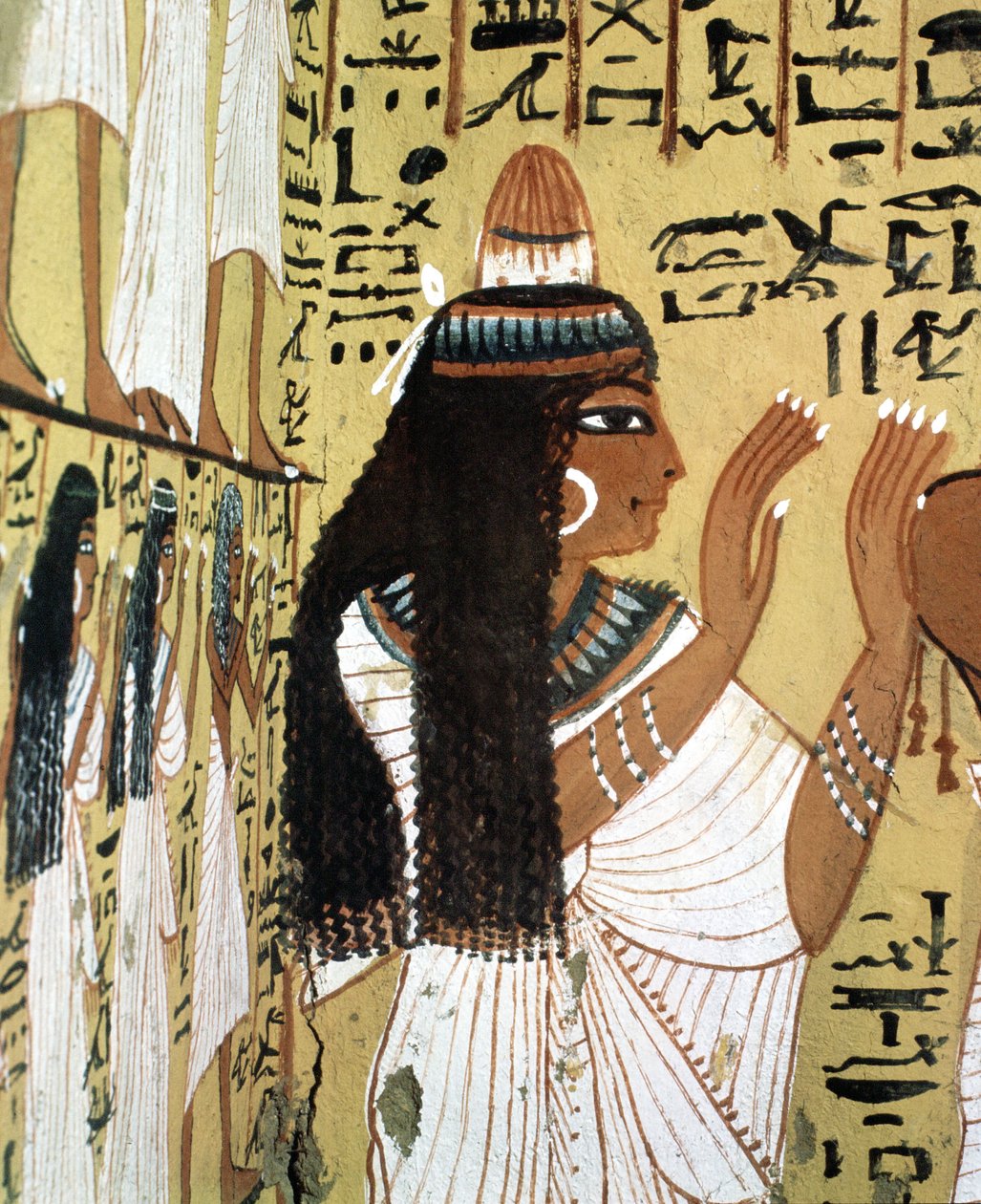 Figur af Orante, grave af håndværkere. Stedet for Deir El Medineh i Luxor, Egypten. af Leopold Blonder