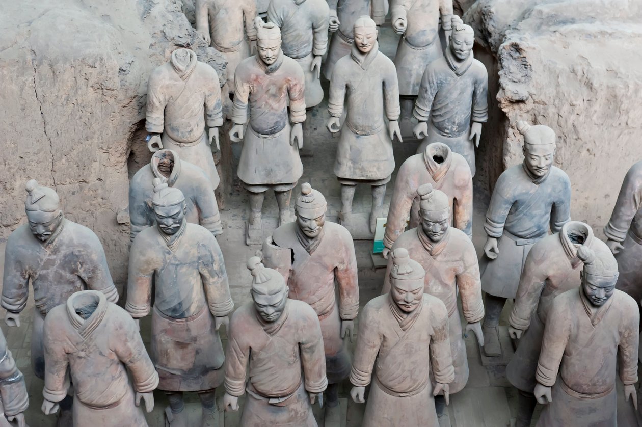Første pit; stående krigerfigurer; Kejser Qin Shi Huang Mausoleum; Terracotta hær; Xi