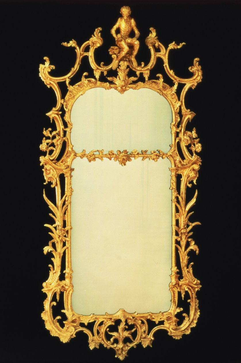 George III molespejl i forgyldt træ med to plader, kunstfærdig kam, centreret af figuren af en abe på en stenstand, ca. 1765 af Unbekannt