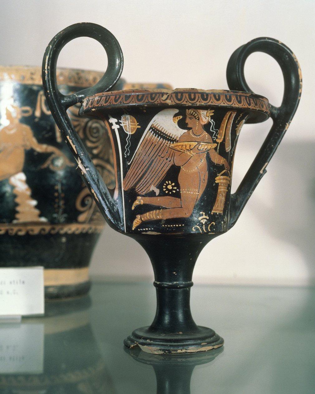 Græsk vase, forestillende en bevinget figur, 350 f.Kr af Unbekannt