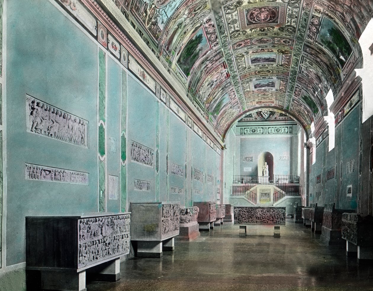 Inde i Lateranmuseet af Unbekannter Künstler