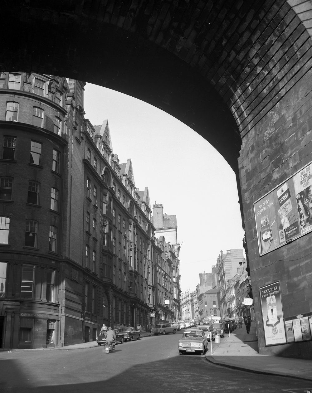 Kigger op på Dean Street fra The Side, Newcastle upon Tyne, Storbritannien, november 1963 (s/h-foto) af Unbekannt
