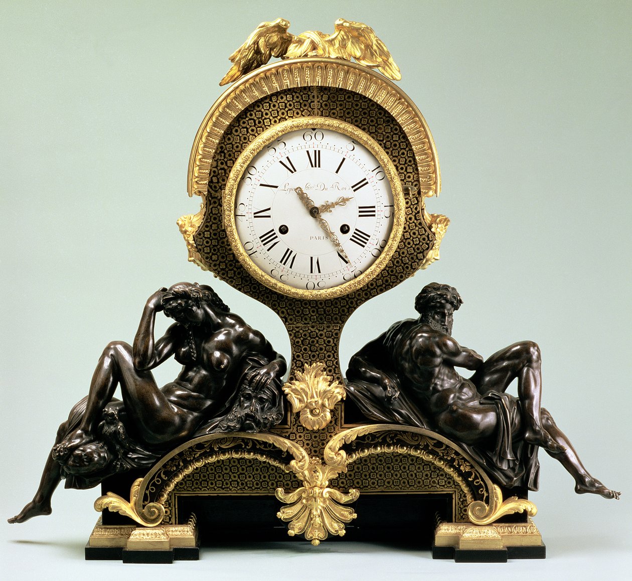 Kaminuhr med figurer af dag og nat, af Jean Andre Lepaute (1720-88), Paris (forgyldt og patineret bronze) af Unbekannt