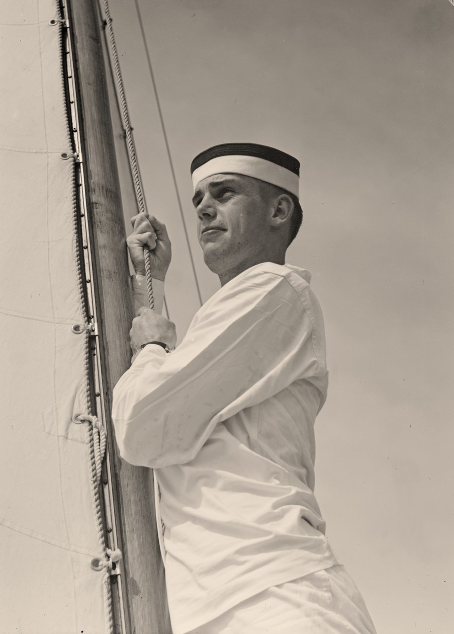 Midshipman hejser hovedsejlet, U.S. Naval Academy, Annapolis, Maryland. 1942 (foto) af Unbekannt