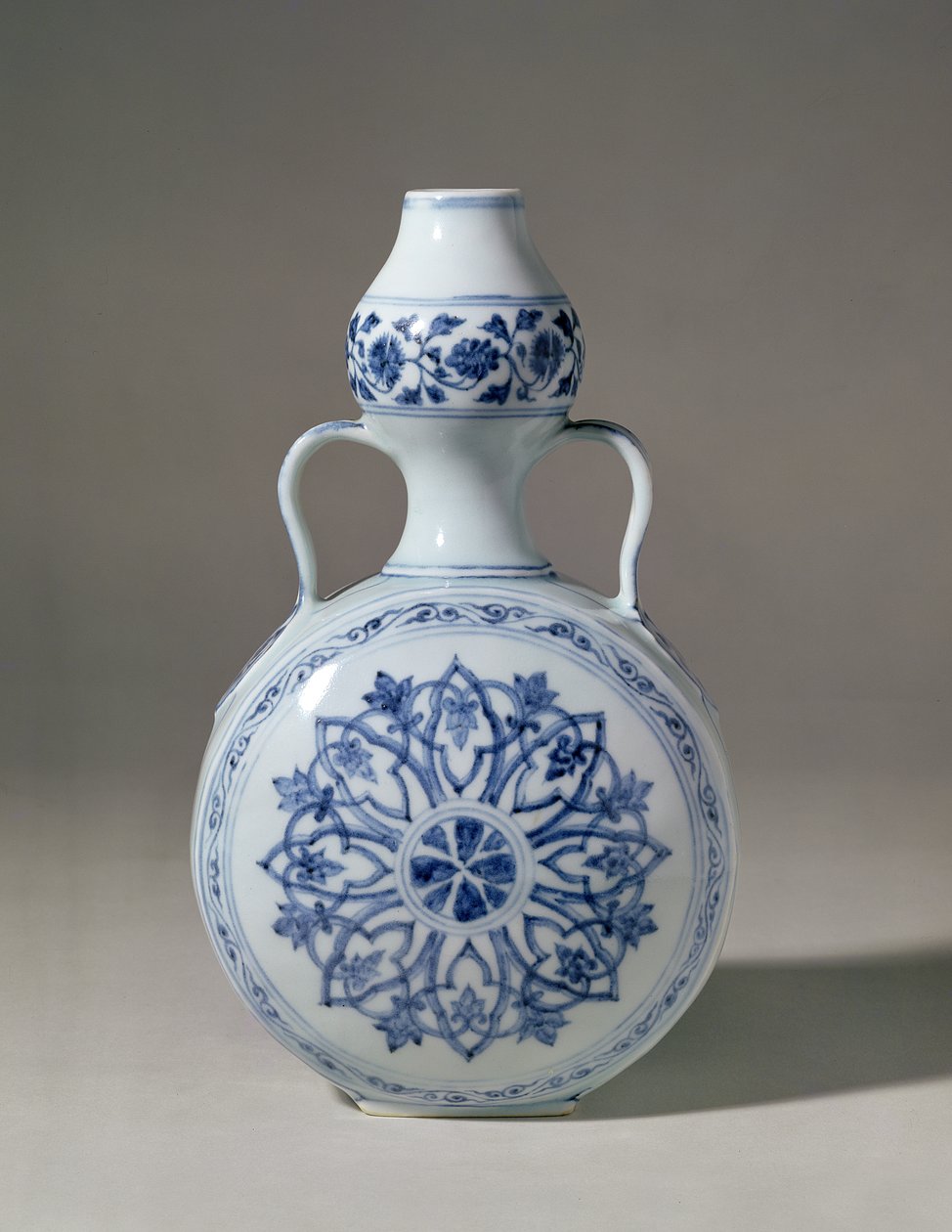 Ming blå og hvid pilgrimsflaske, Hsuan Te mark (1426-35) af Unbekannt