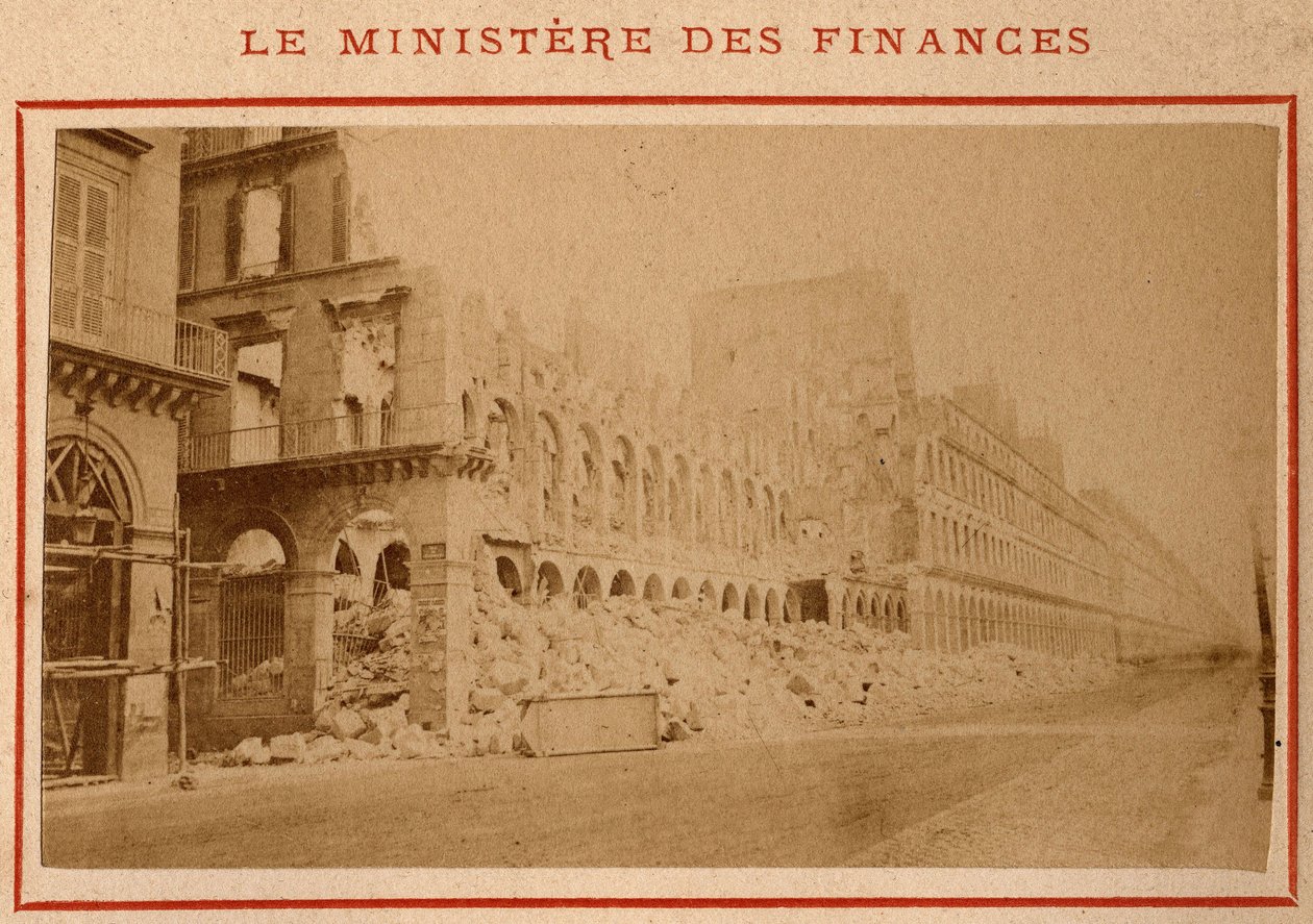 Paris kommune (1871): udsigt over finansministeriet i ruiner i Paris i maj 1871. Foto af Pierre Pepetit. Tryk på pap, Dim. 9x5,4 cm af Unbekannt