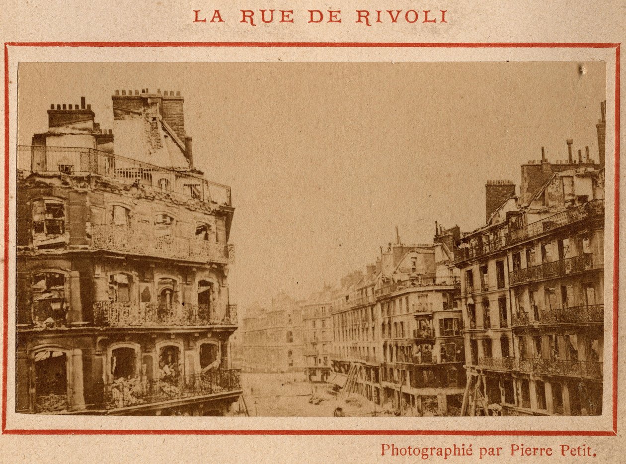 Paris kommune (1871): udsigt over brandbygningerne på Rue de Rivoli i Paris i maj 1871. Foto af Pierre Pepetit. Tryk på pap, Dim. 9x5,4 cm af Unbekannt