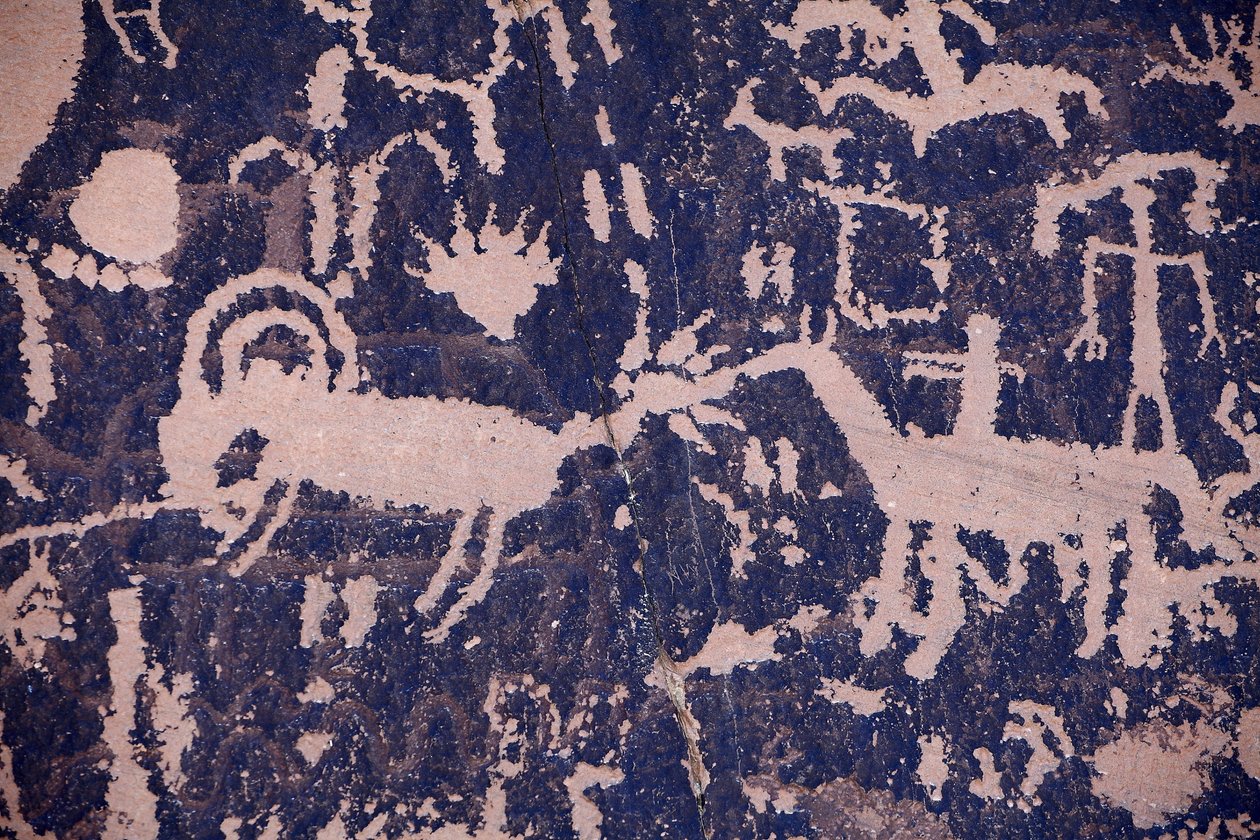Nyheder Paper Rock. Indiske Petroglyffer i Nordamerika af Navajo-stammer og Utah. Periode strækker sig over omkring 2000 år frem til det 14. århundrede. af William M. Timlin
