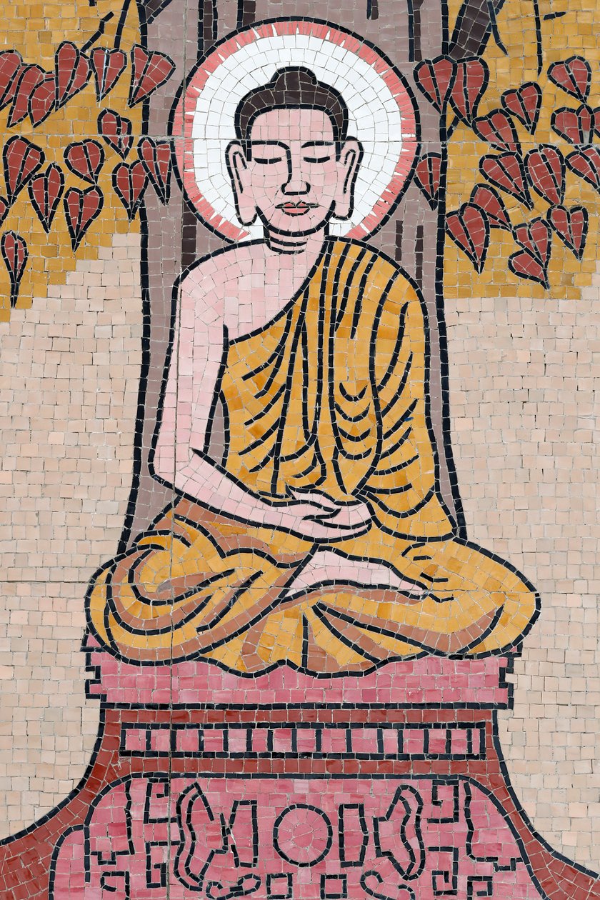 Ong Nui buddhistiske pagode, vægfresko, Buddhas liv, Shakyamuni Buddha, der sidder i meditationsstillingen under Bodhi-træet, Quy Nhon, Vietnam, 2019 (foto) af Unbekannt