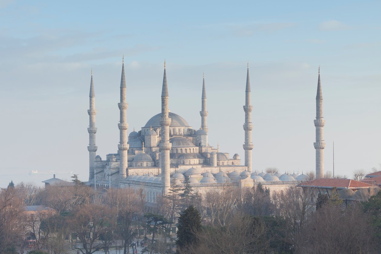 Panoramaudsigt over den blå moske kort før solnedgang, Istanbul, Tyrkiet (foto) af Unbekannter Künstler