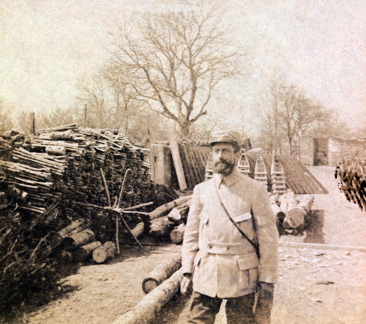 Photograph from a personal album of an infantry lieutenant during the first months of the First World Wardani af Unbekannt