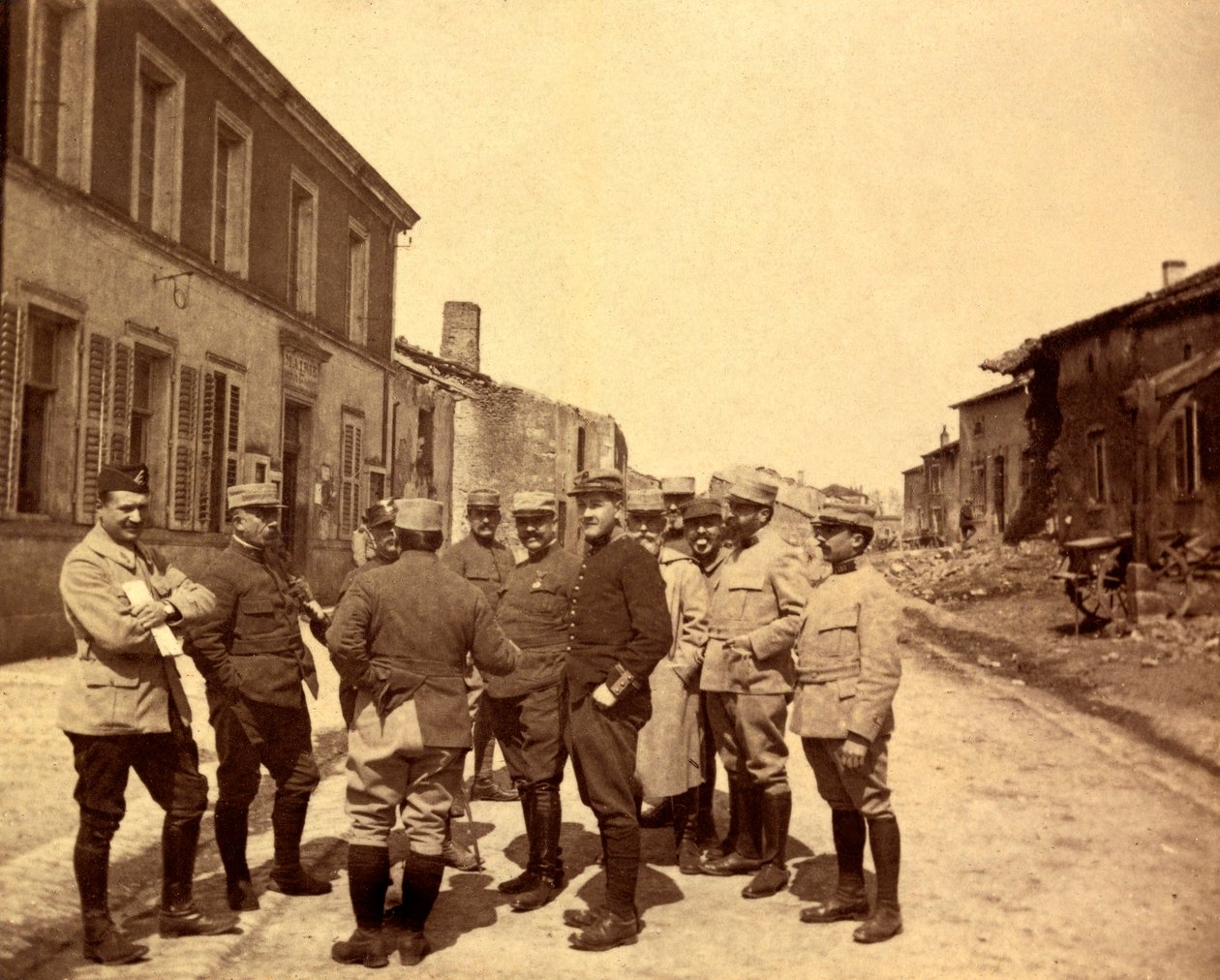Photograph from a personal album of an infantry lieutenant during the first months of the First World Wardani af Unbekannt