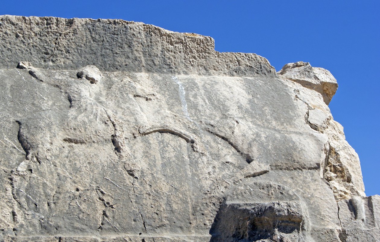 Søjlegrav med gravering af en jæger, der dræber en orne, Xanthos, Tyrkiet (foto) af Unbekannt