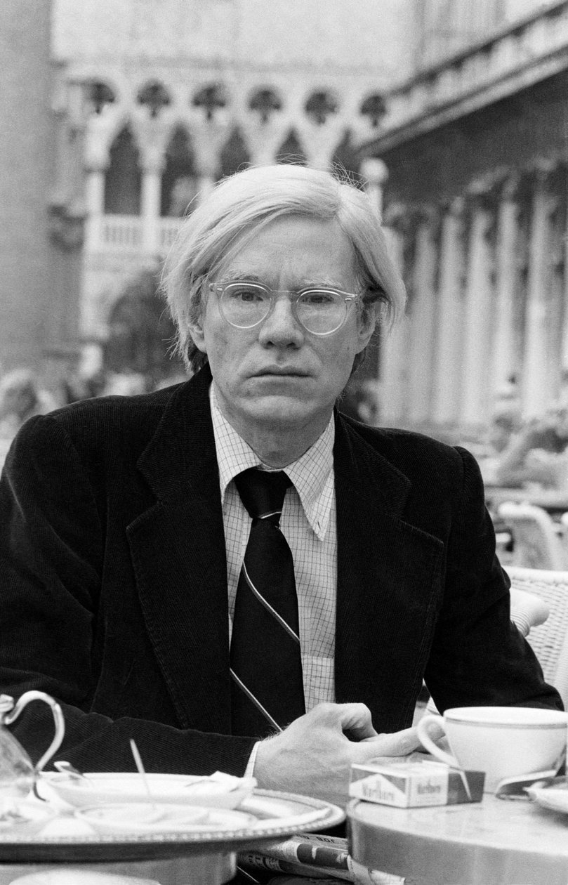 Pop art kunstner ANDY WARHOL i Venedig 1977 af Unbekannt