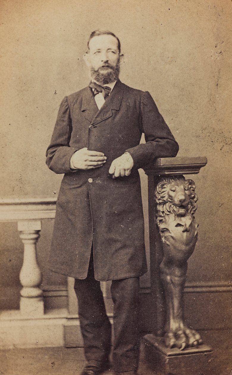 Portræt af Auguste Foucart, direktør for skolen sammen med sin bror Henri Olympe af Unbekannter Künstler