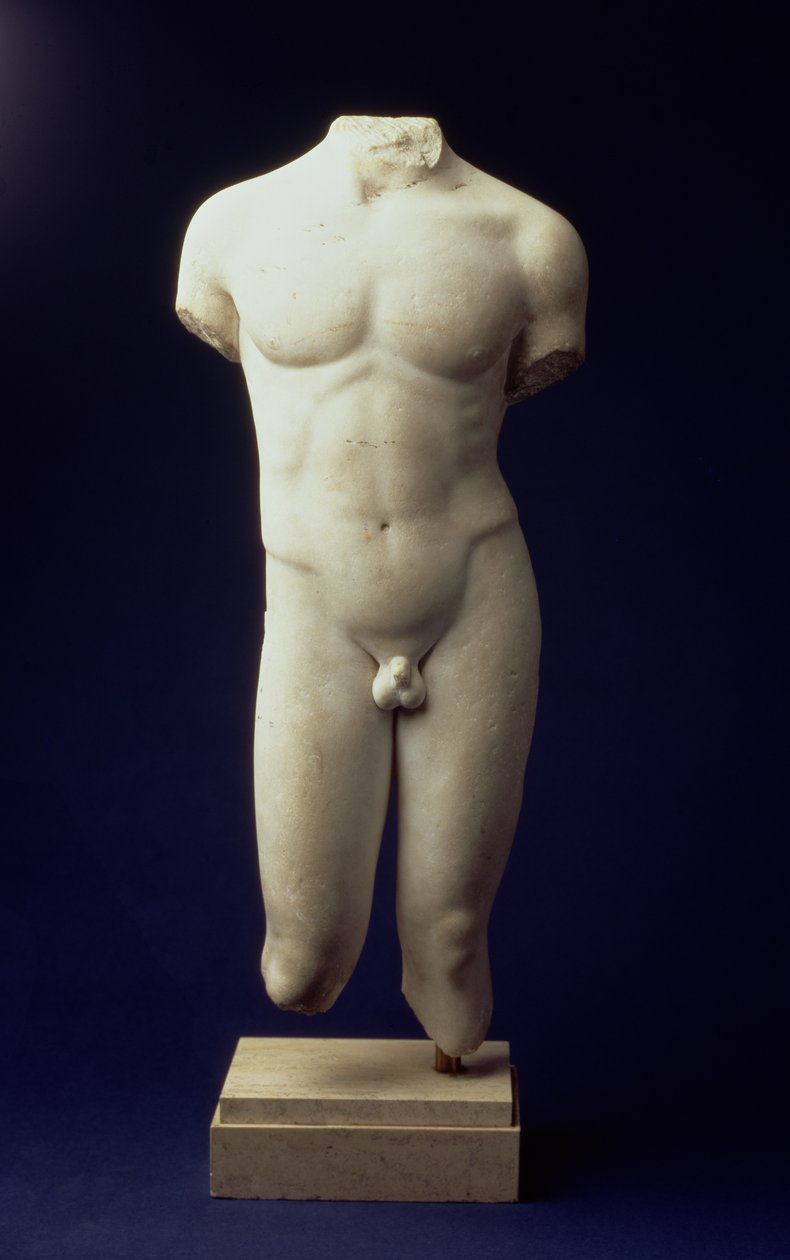 Romersk mandlig torso af en ungdommelig figur, efter en polyclitansk bronze-original fra det 5. århundrede f.Kr. (set forfra) c.01. århundrede e.Kr. (parian marmor) (se også 90527) af Unbekannt
