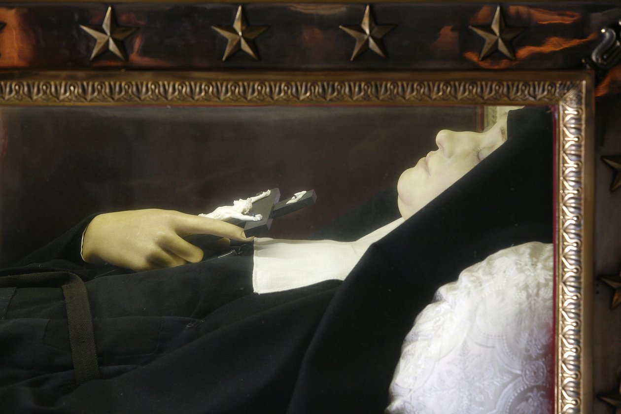Sainte-Jeanne de Chantal liggende figur i Visitation-basilikaen, Annecy, Frankrig af Unbekannt