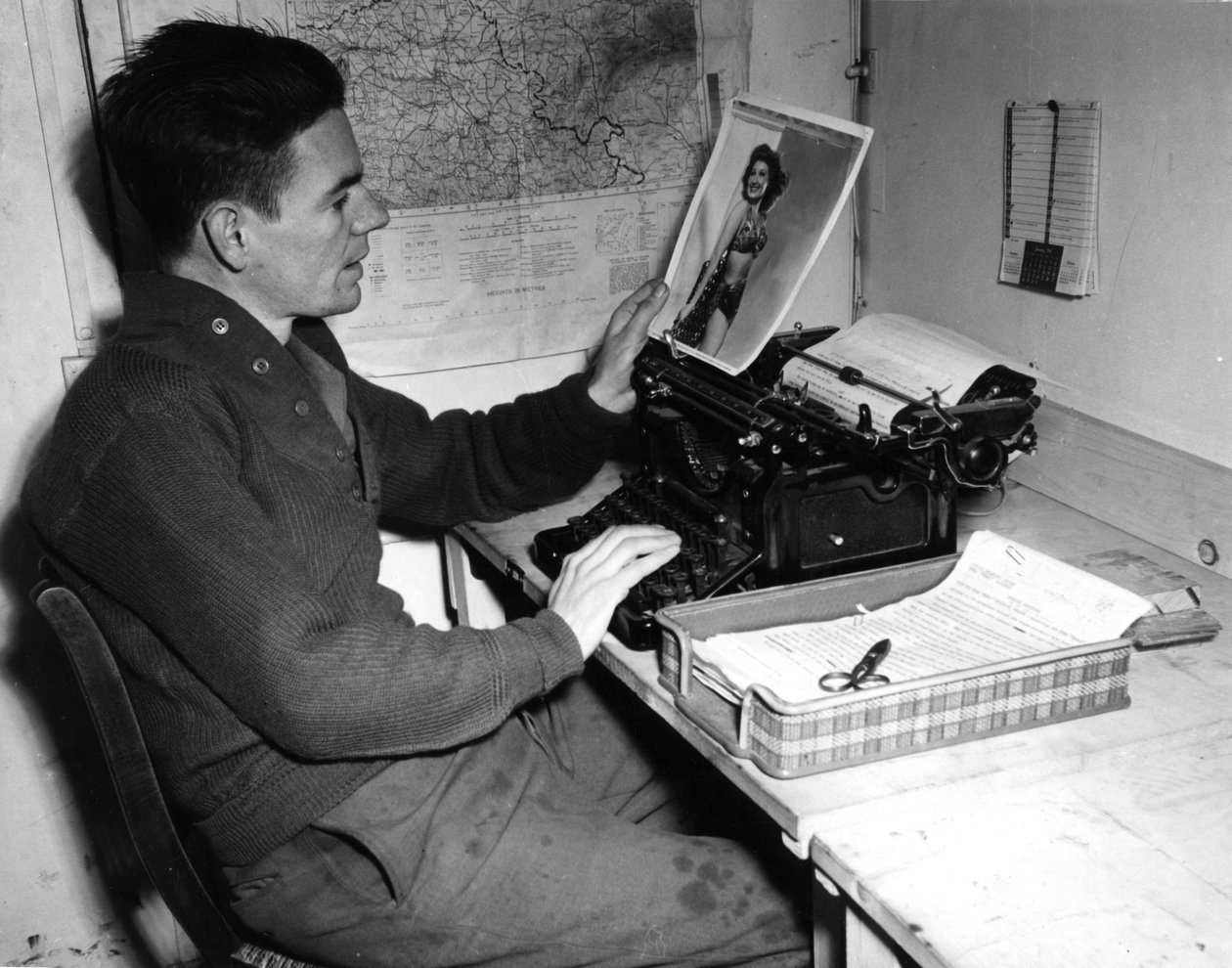 Anden Verdenskrig (1939-1945) - Anden Verdenskrig (2. Verdenskrig eller Anden Verdenskrig): Mutzig (Alsace) Frankrig 1. december 1944: Korporal Flanertys kronikør fra Beachead News (GI