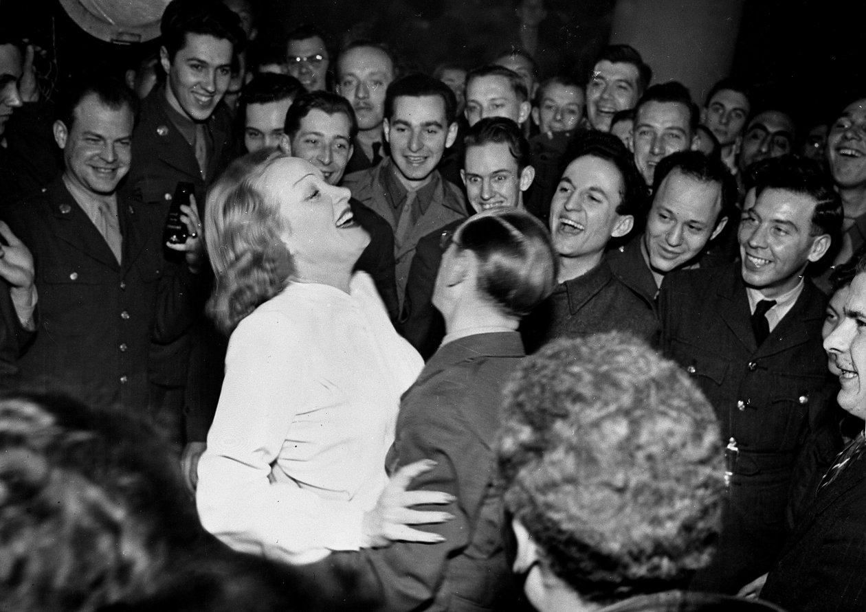 Anden Verdenskrig (1939-1945) - Anden Verdenskrig (2. Verdenskrig): Paris (Frankrig) 10. marts af Unbekannt
