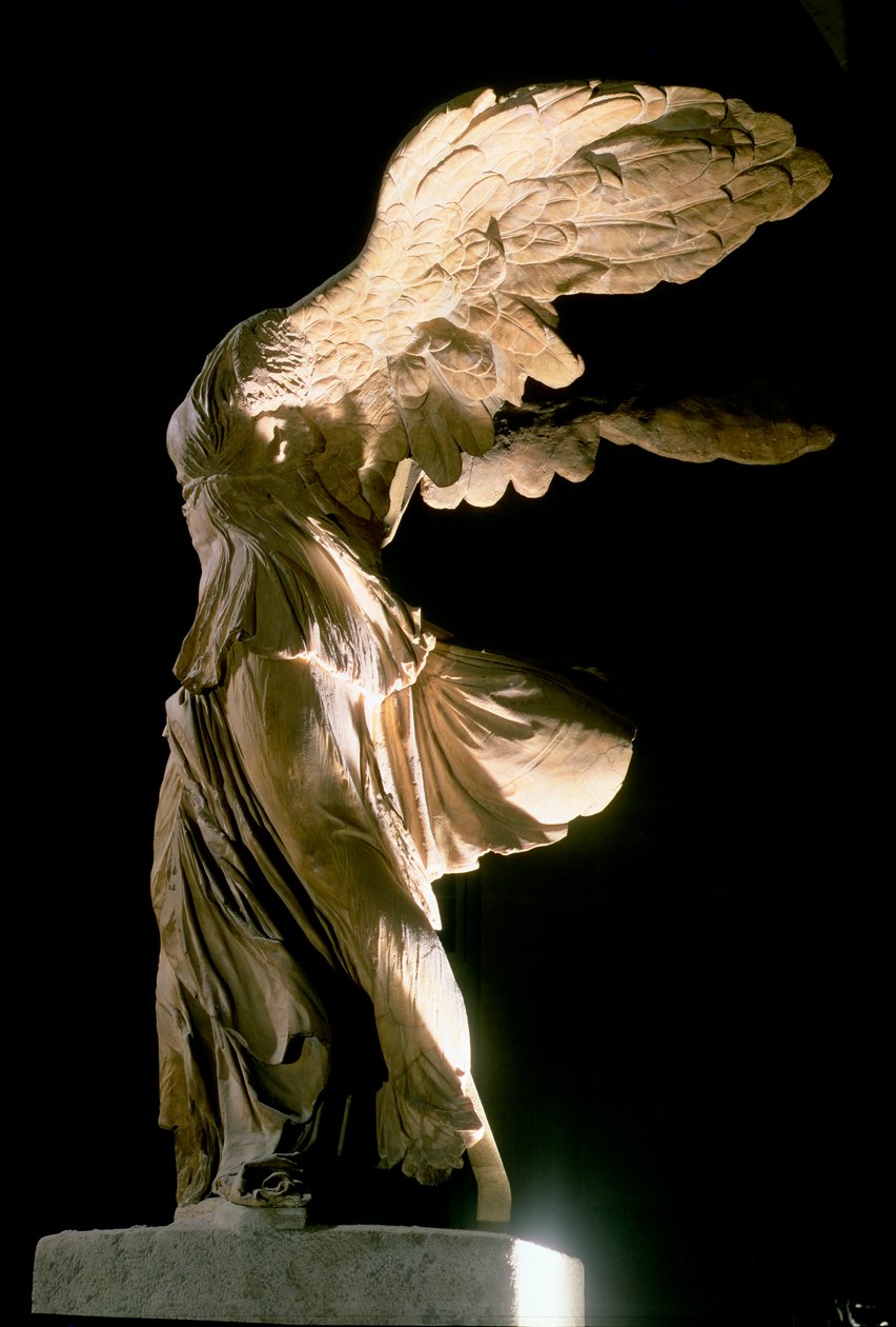 Set fra siden af Sejren fra Samothrace (parisk marmor) (se også 94601-03 og 154093) af Unbekannt