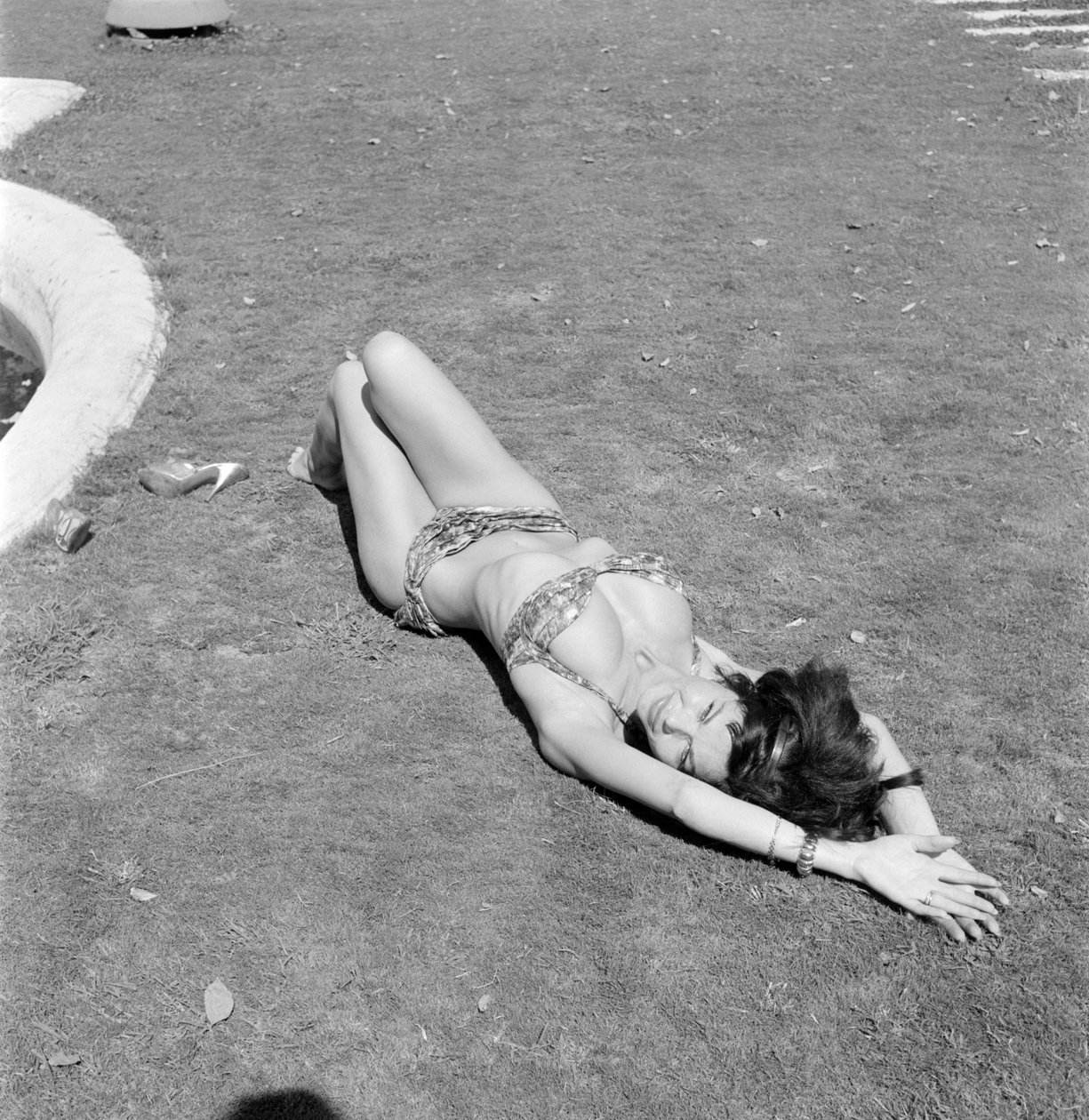 SKUESPILLEREN LAYA RAKI VED VENICE LIDO - 1961 af Unbekannt