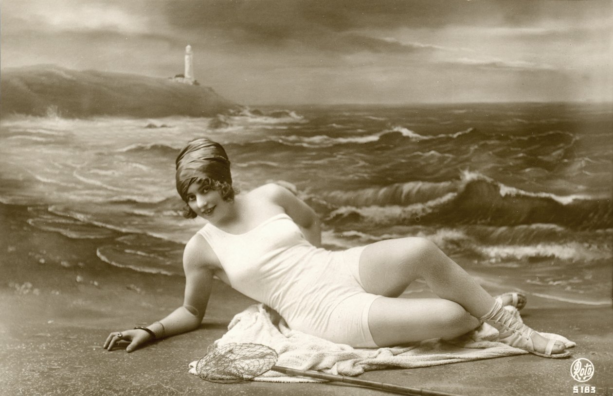 Kvinde i badedragt, ca. begyndelsen af 1900-tallet (postkort) af Alec Hunter
